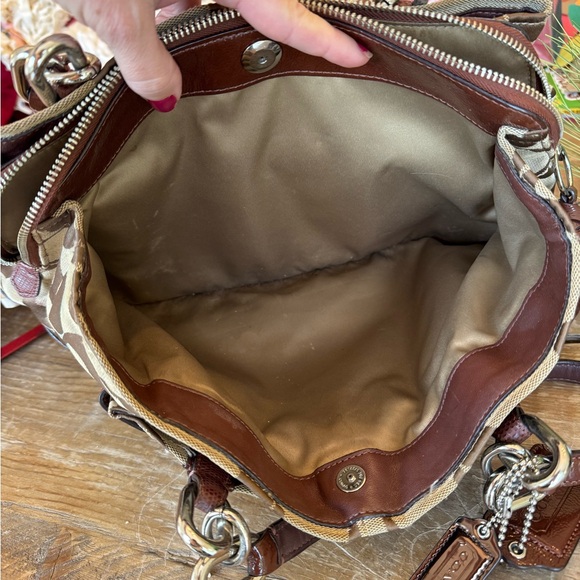 GUC Authentic Coach Purse - Picture 6 of 9